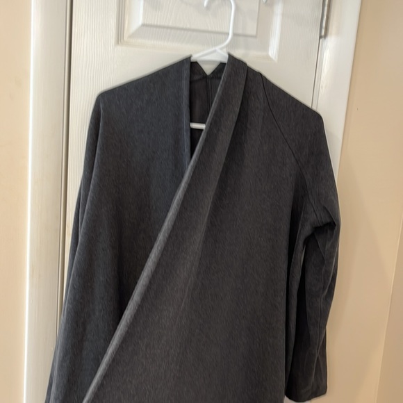 Ugg fleece Sweater! Size Small! So comfy!!  🥰 - Picture 5 of 9